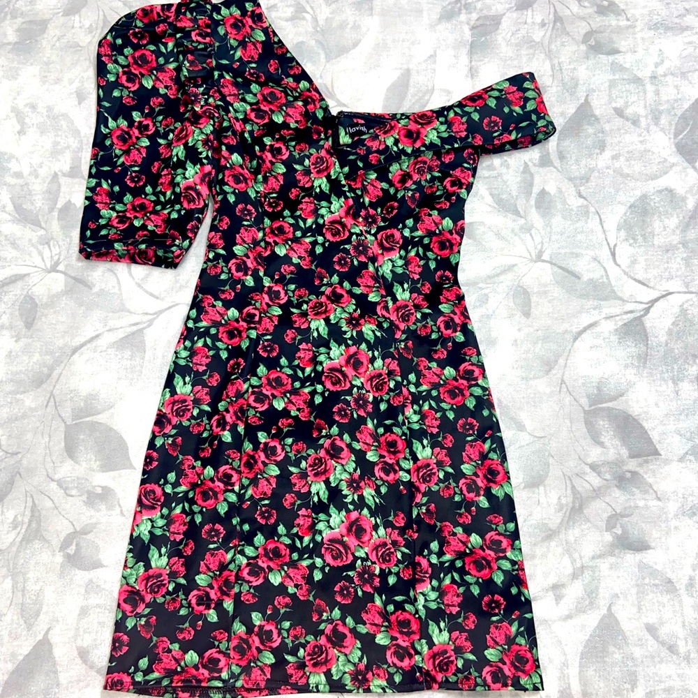 Rosie Connolly Statement Shoulder Mini Dress in Rose Print